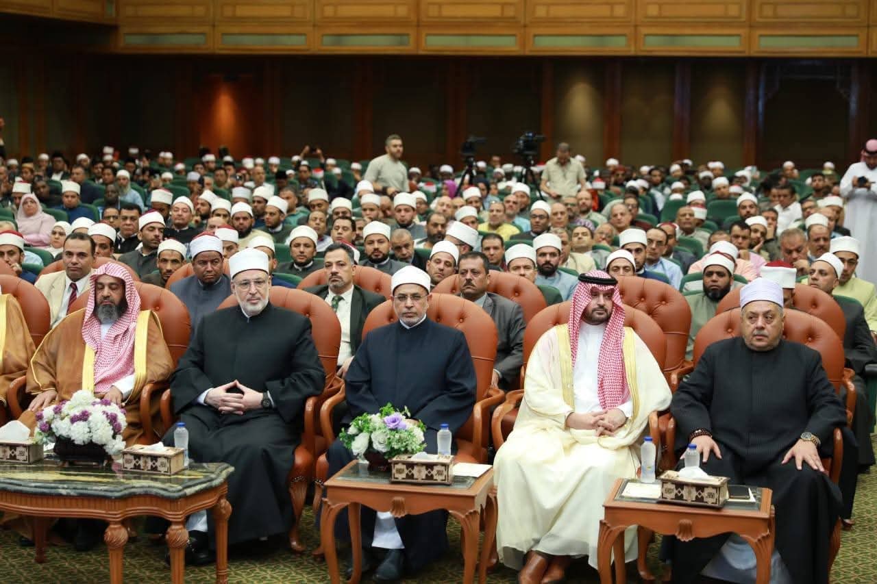 رئيس قطاع المعاهد الأزهرية : نسعى لترسيخ قيم الوسطية فى نفوس الطلاب من خلال المناهج الدراسية