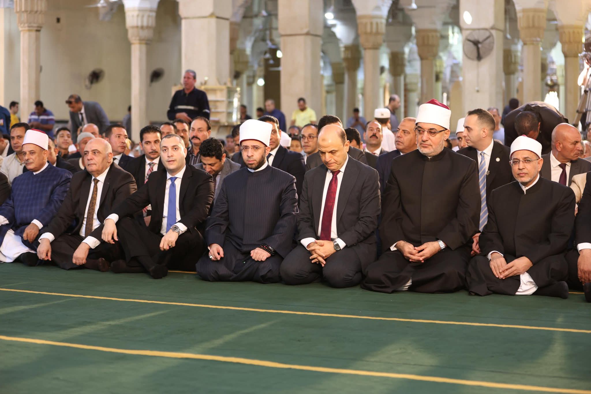 وزير الأوقاف والمفتي ومحافظ كفرالشيخ يؤدون صلاة الجمعة بمسجد إبراهيم الدسوقي