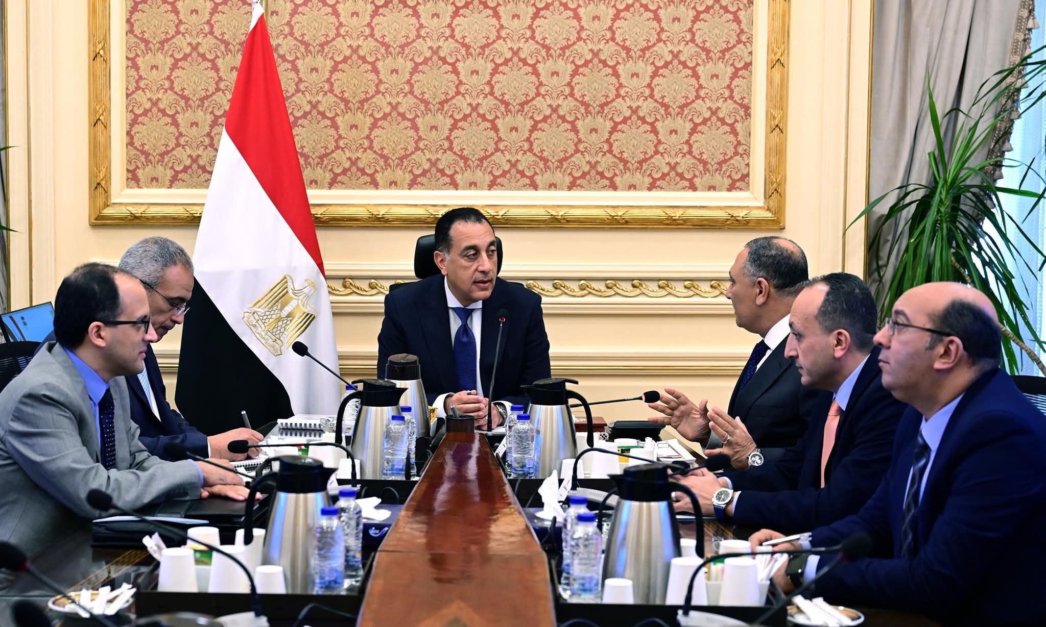 مدبولي يتابع خطط استغلال أراضي الدولة ومشروعات التحلية والتنمية