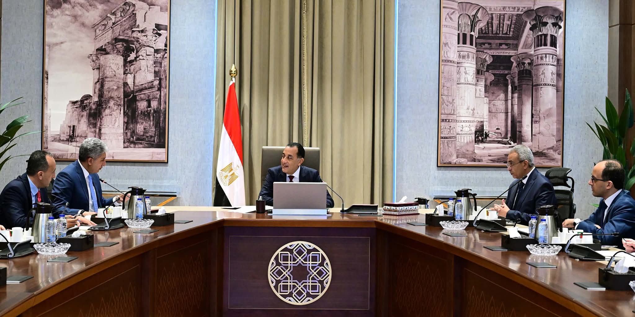 رئيس الوزراء يستعرض الموقف التنفيذى والمالى للمبادرة الرئاسية "حياة كريمة"