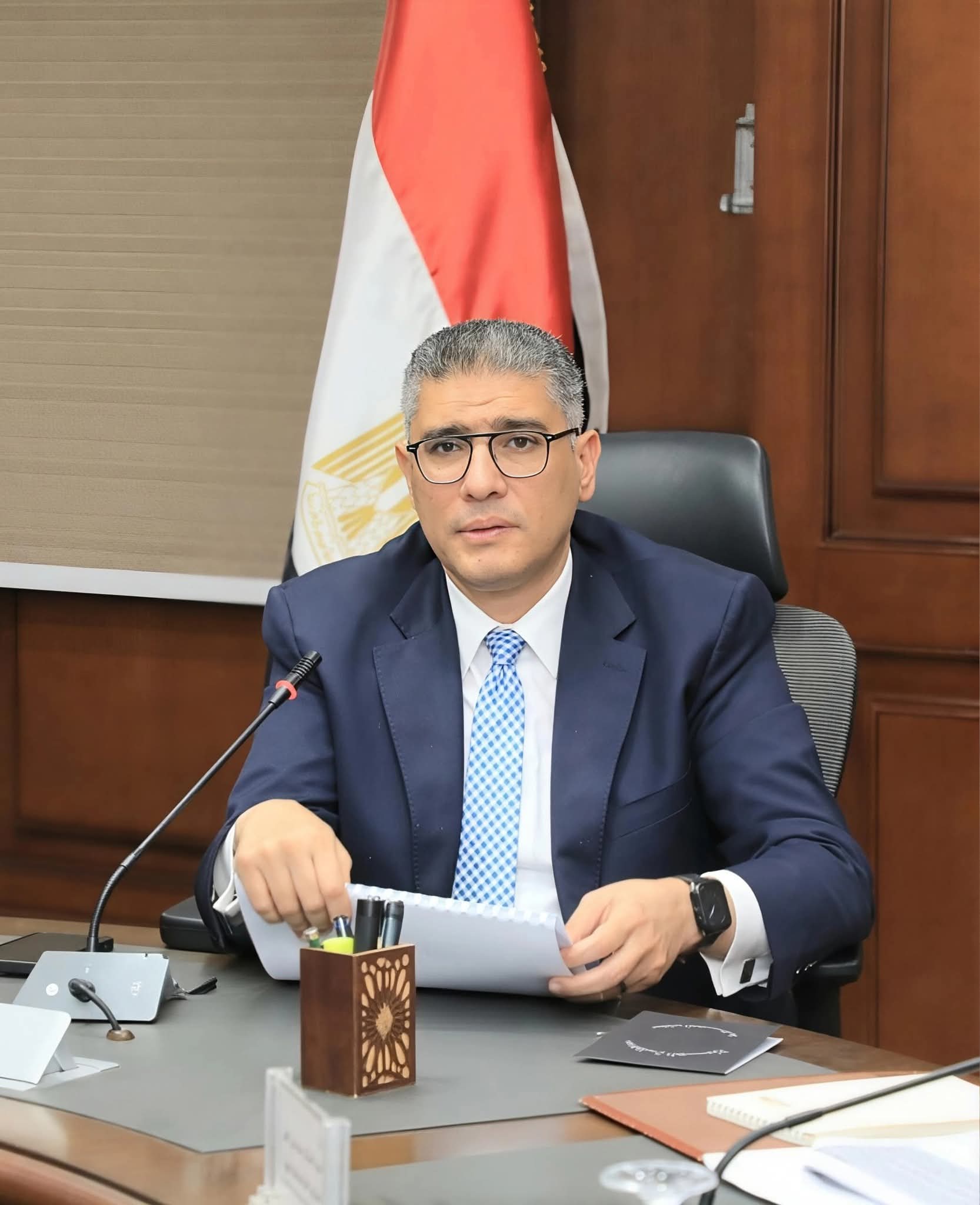 محافظ الجيزة يبحث شكاوى المواطنين بأحياء الهرم والطالبية وإمبابة ومركزى كرداسة والعياط