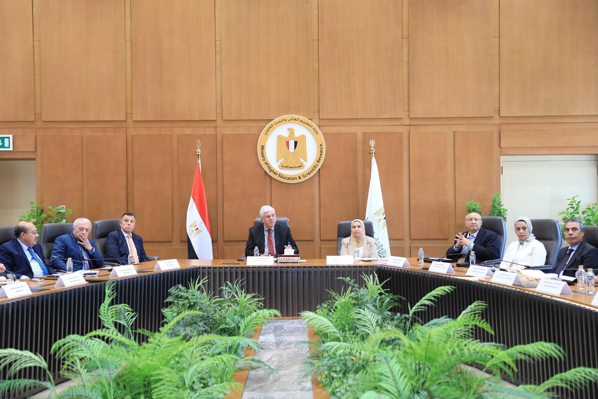 وزير التعليم العالى يترأس اجتماع تنسيقي لأفرع الجامعات الأجنبية بمصر