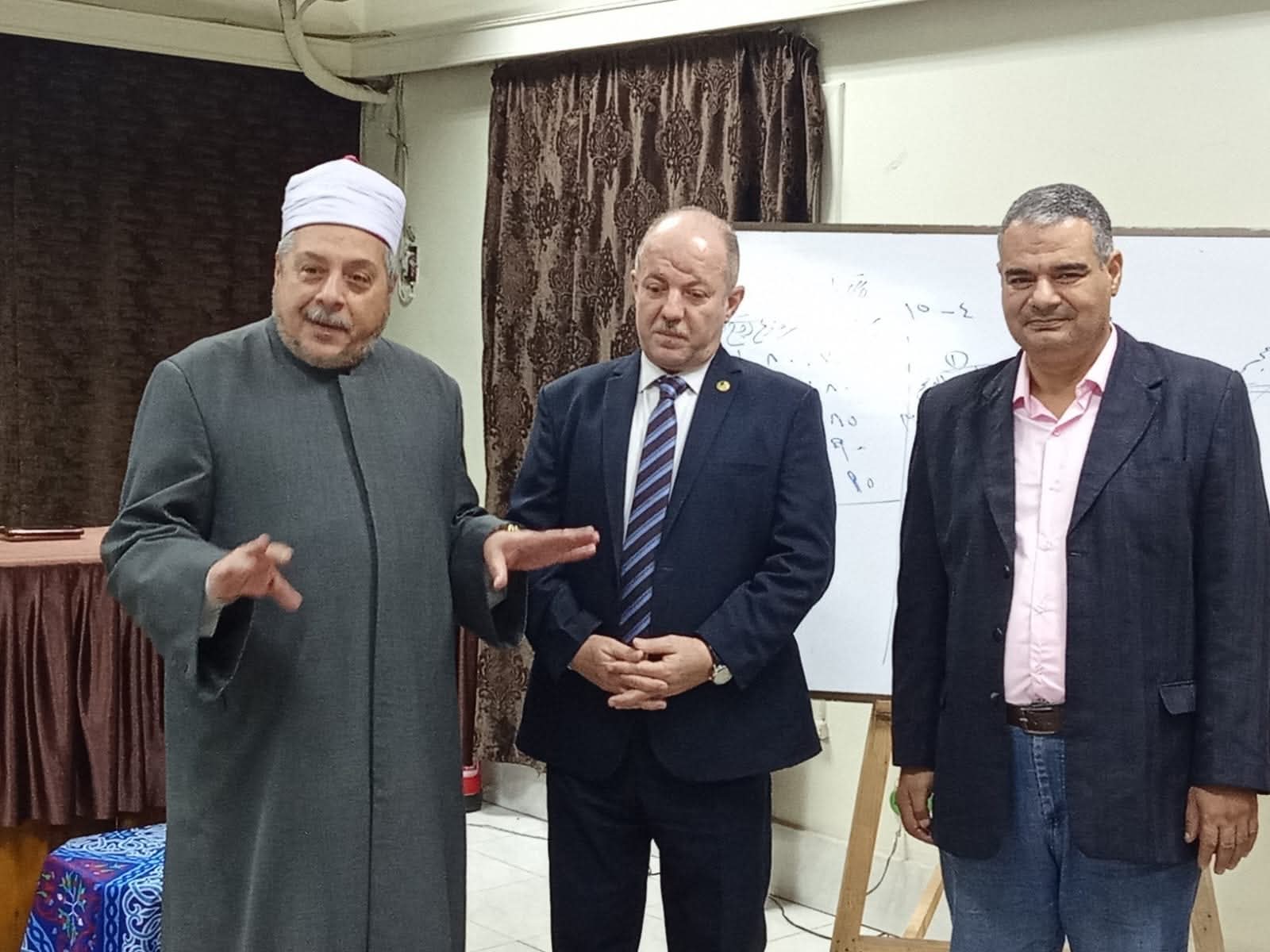 قطاع المعاهد الأزهرية : إطلاق برنامج تدريبى لواضعى امتحانات العلوم العربية على مستوى الجمهورية