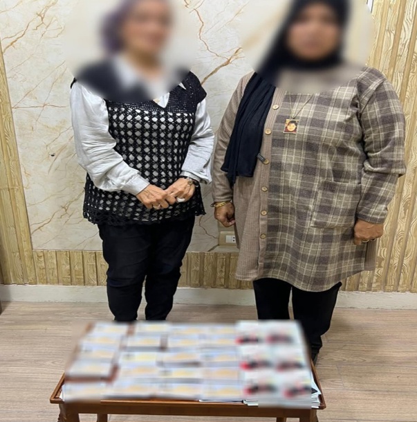 ضبط سيدتين يوزعن بطاقات دعائية لشراء أصوات الناخبين بالغربية