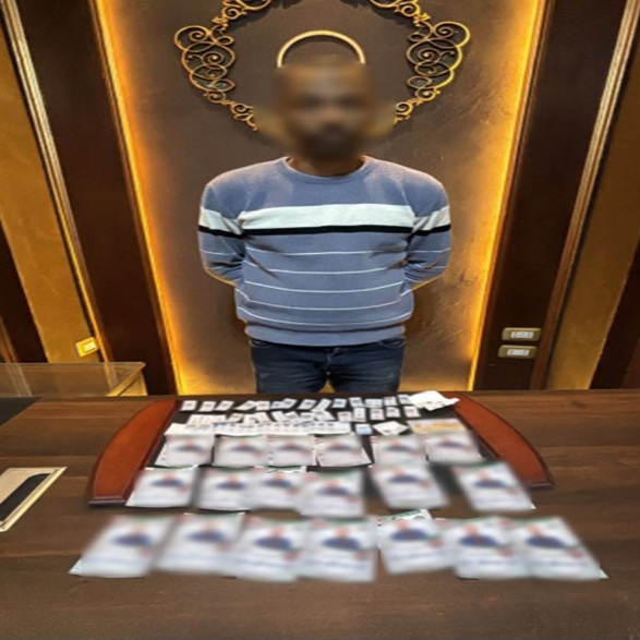 ضبط شخص يوزع كوبونات دعائية لشراء أصوات الناخبين بدائرة قسم طنطا