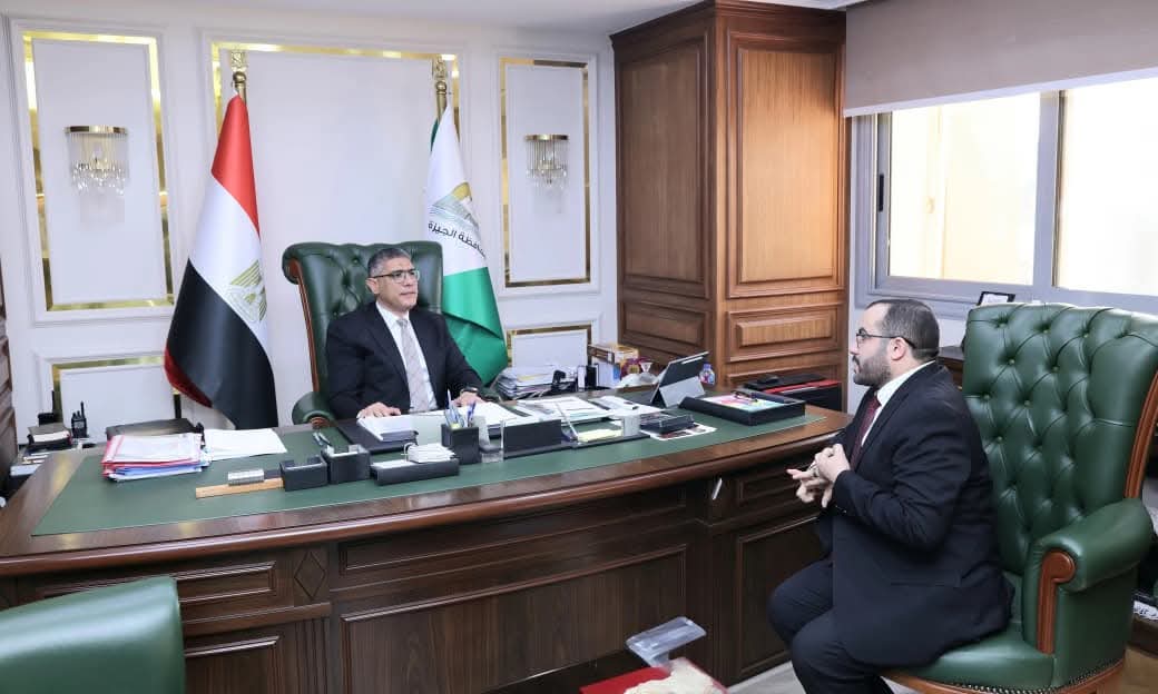 محافظ الجيزة: مستمرون فى دعم جهود تطوير عيادات التأمين الصحي