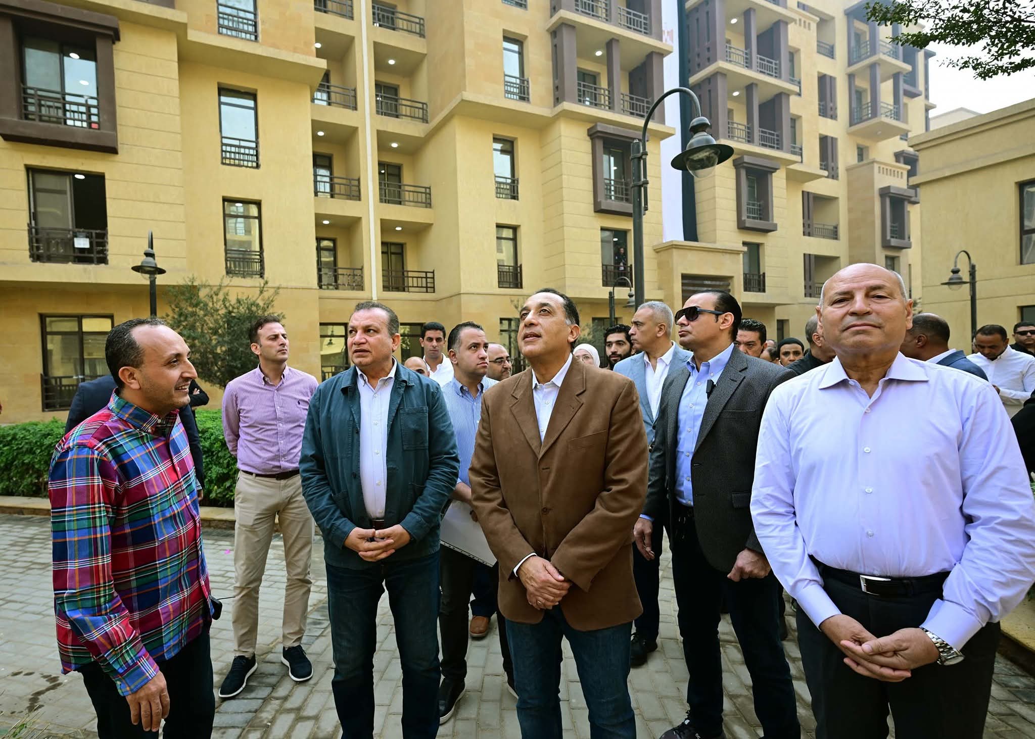 مدبولى : تسليم الوحدات السكنية في "روضة السيدة 2" لمستحقيها بالعدادات مسبقة الدفع