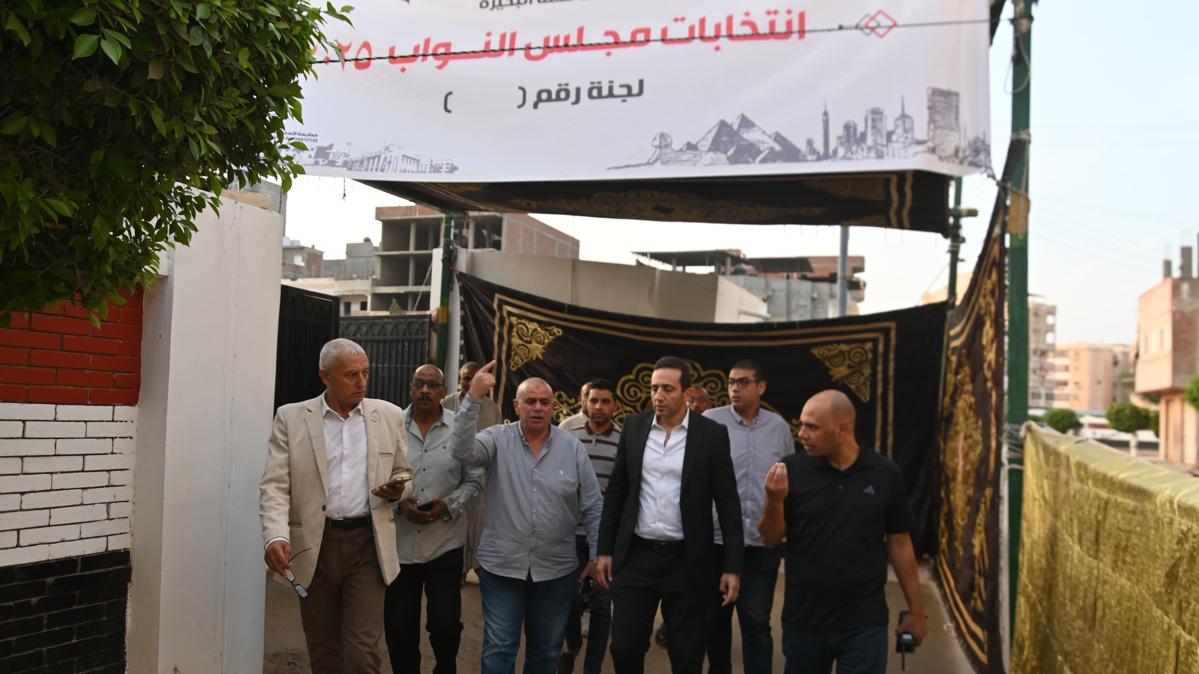 نائب محافظ البحيرة يتابع  جاهزية اللجان والمقار الإنتخابية