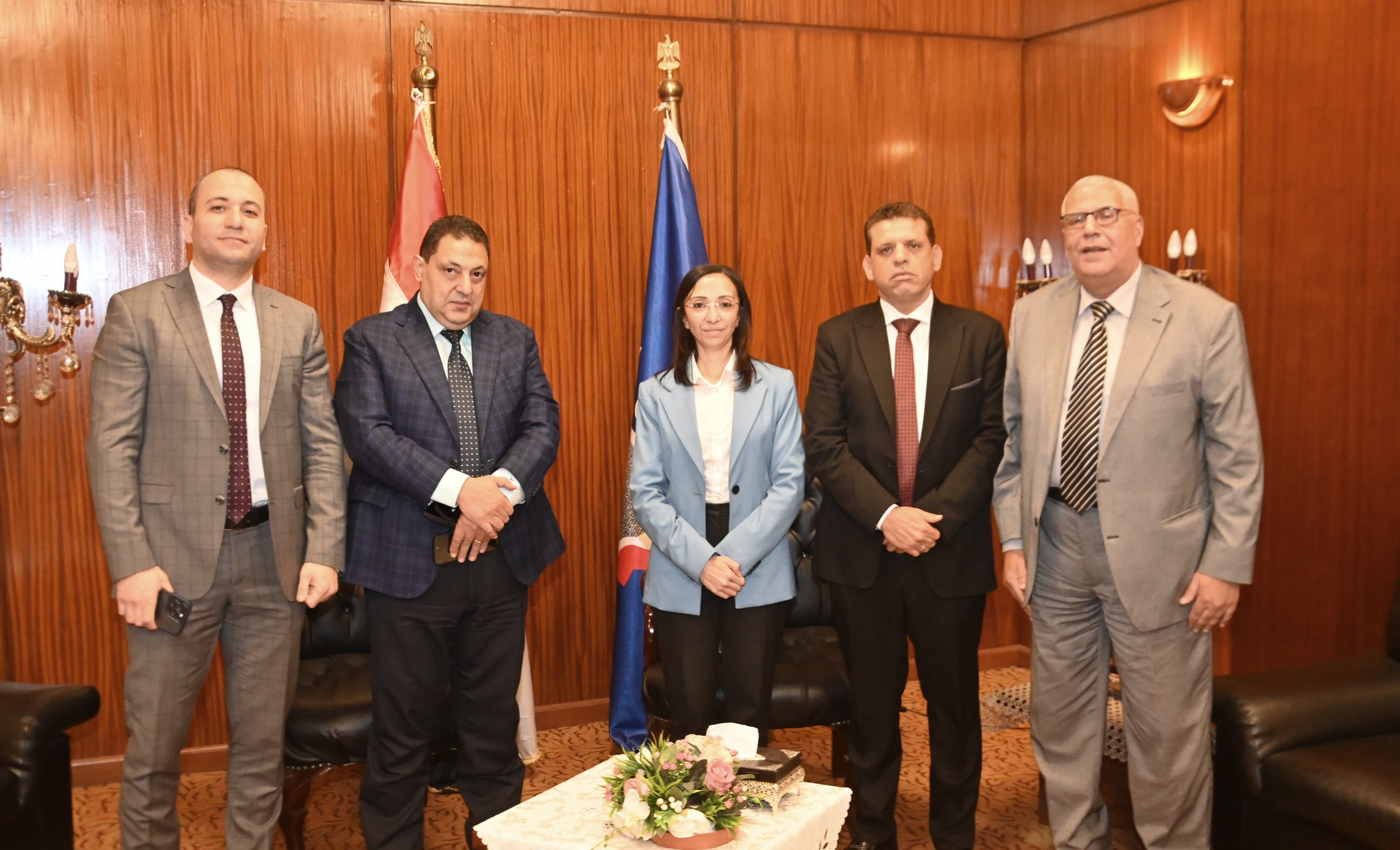محافظ البحيرة تتفقد اللجنة العامة للإنتخابات وتؤكد على جاهزية اللجان