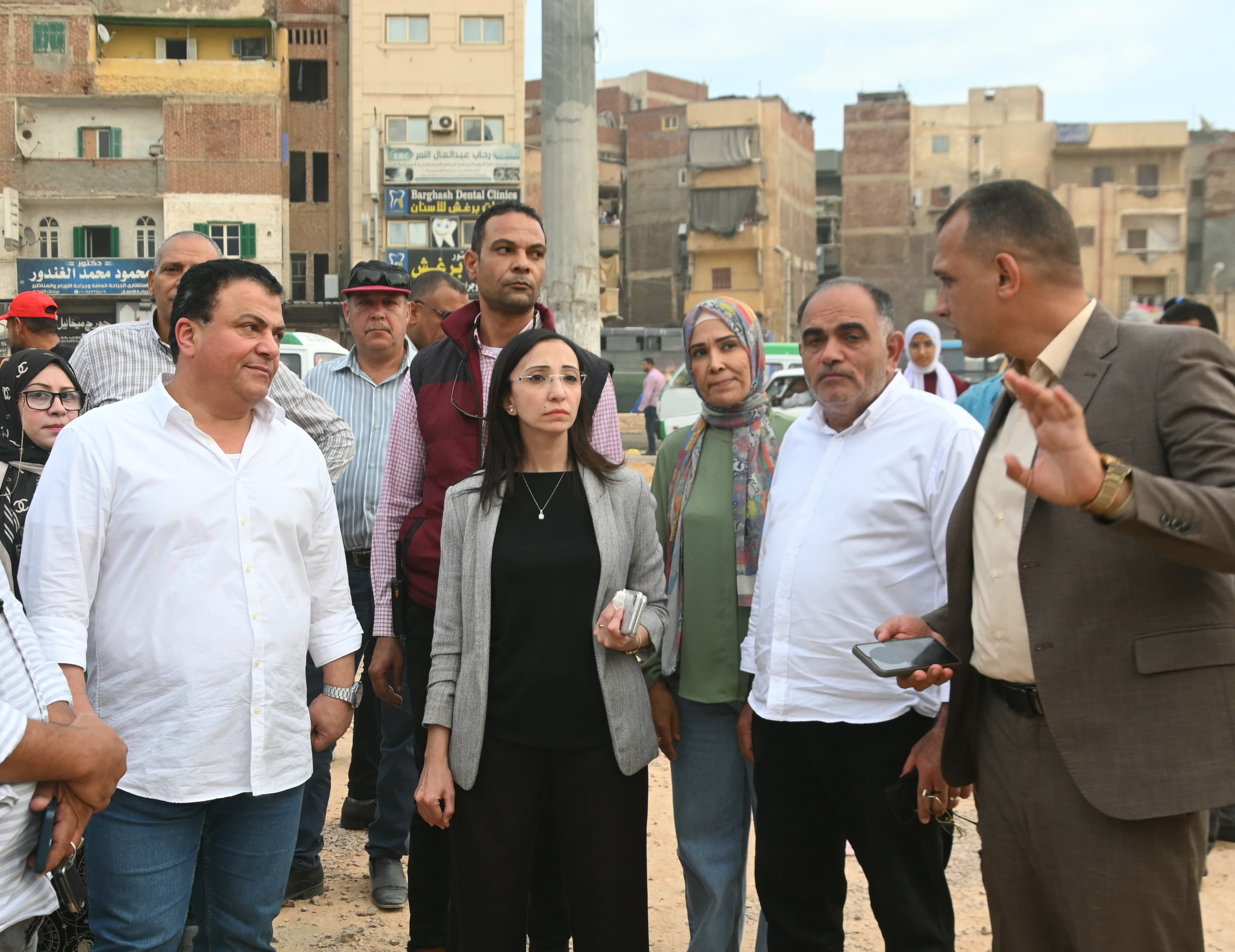 محافظ البحيرة تتفقد أعمال تطوير ميدان المحطة بدمنهور.. صور