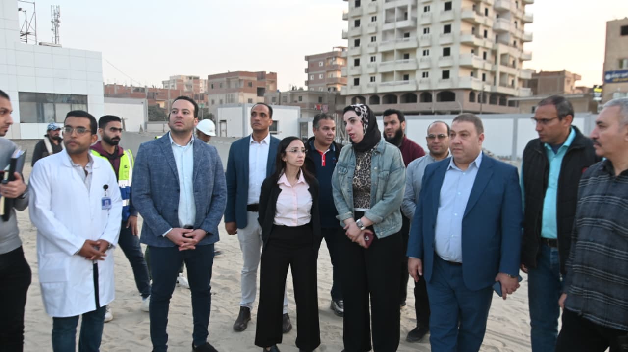 محافظ البحيرة تتفقد مستشفى بدر المركزي وتوجّه بتسريع وتيرة العمل