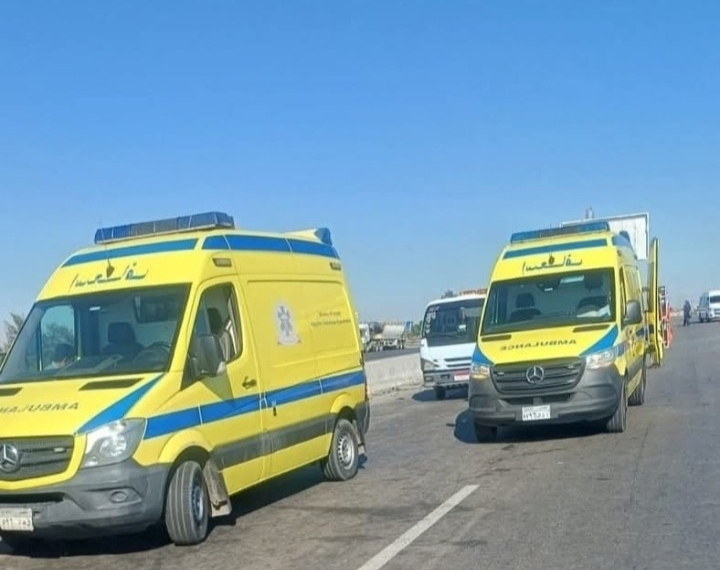 إصابة ربة منزل وأبنائها الثلاثة إثر إنقلاب سيارة ملاكى بصحراوي البحيرة 