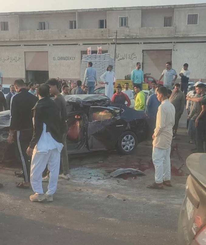مصرع وإصابة 4 شباب إثر إصطدام لودر بملاكى بطريق الكيلو 71 الصحراوى بالبحيرة 