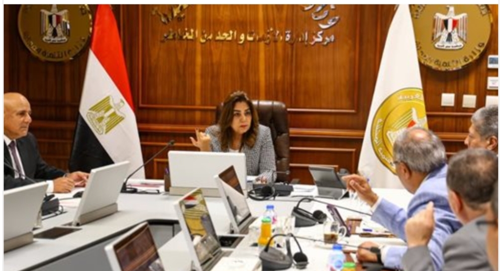 وزيرة التنمية المحلية تتابع انتخابات النواب وتوجه بتسهيل الإجراءات أمام المواطنين