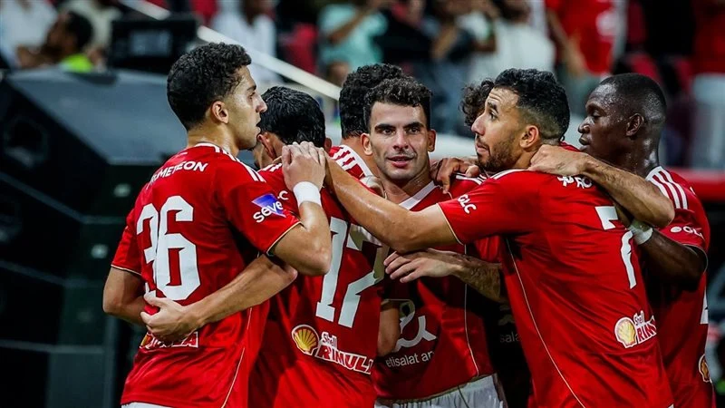 عاجل.. الأهلى يفاضل بين 4 مهاجمين أجانب والتوقيع قريبًا