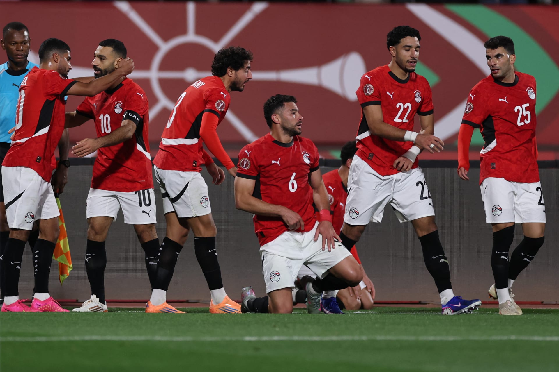 تردد القناة الناقلة لمباراة منتخب مصر وجنوب أفريقيا