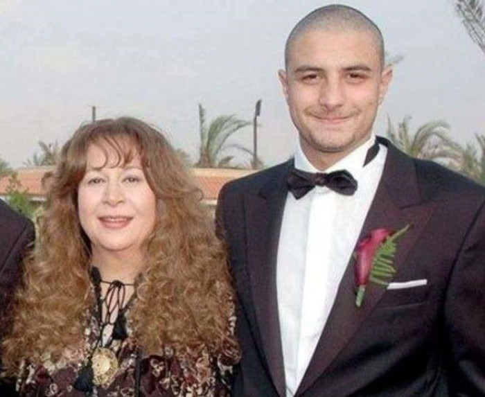 سبب غياب أحمد الفيشاوي عن جنازة والدته الفنانة سمية الألفي