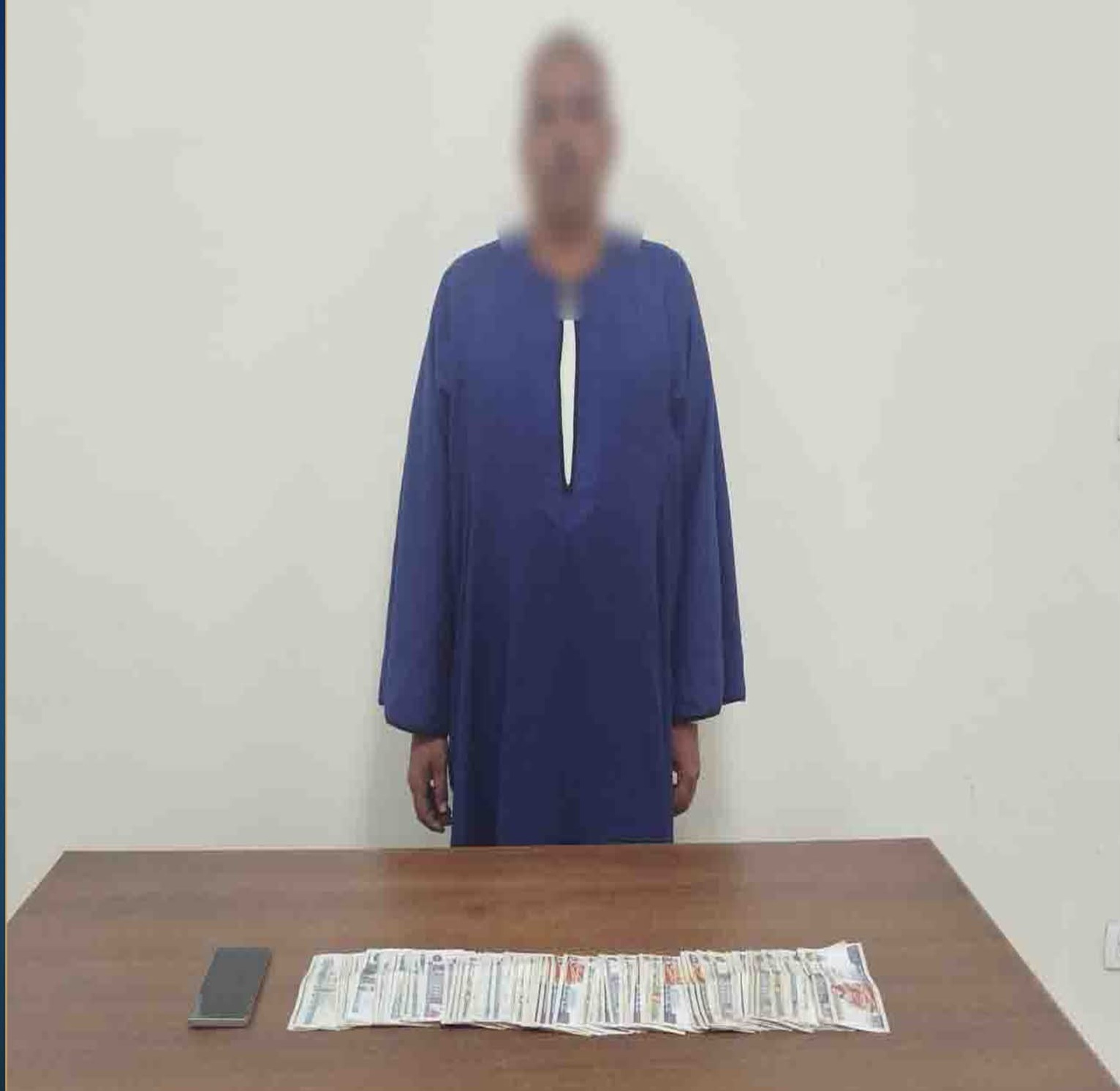 ضبط عامل يوزع رشاوي انتخابية أمام إحدى اللجان بمركز الوقف