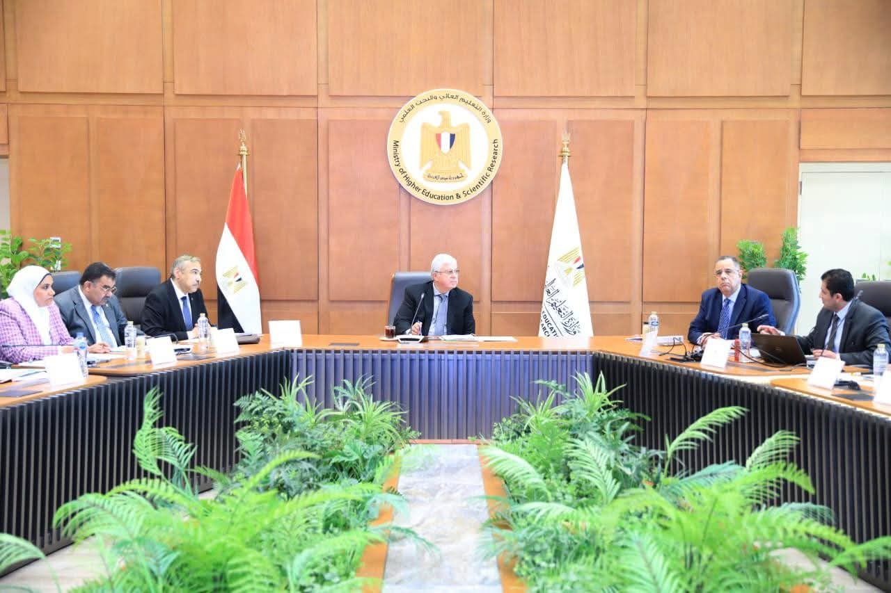 وزير التعليم العالي يترأس اجتماع مجلس إدارة صندوق رعاية المبتكرين والنوابغ