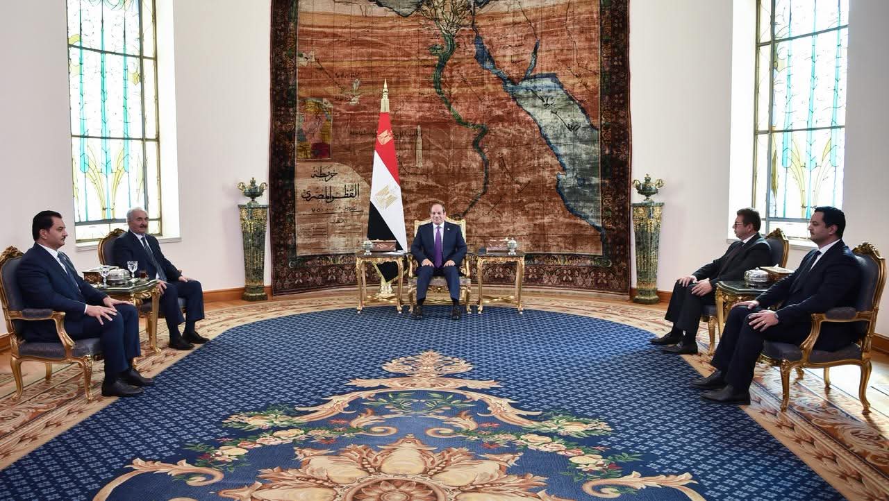الرئيس يشدد على دعم مصر الكامل لسيادة واستقرار ليبيا ووحدة وسلامة أراضيه