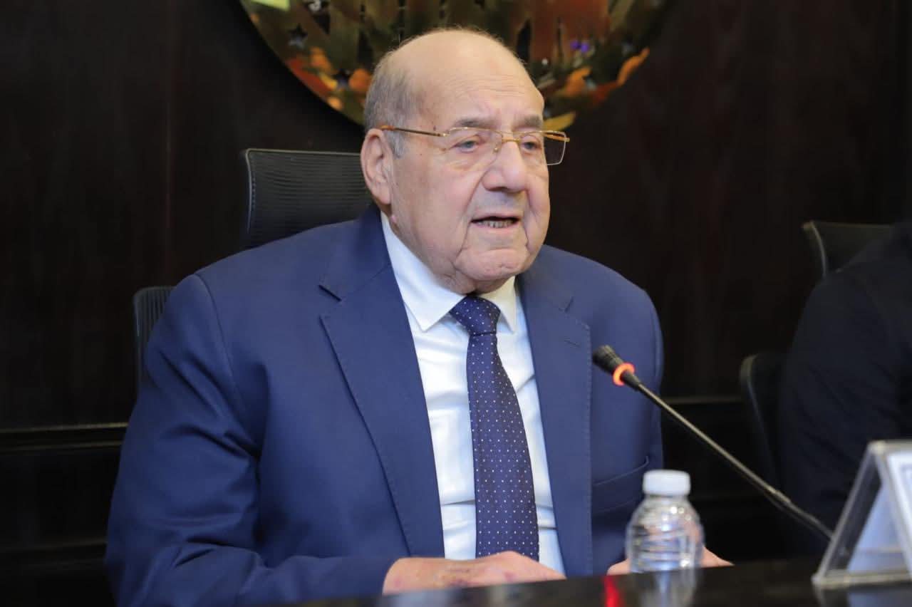 رئيس حزب مستقبل وطن يجتمع بأمناء المحافظات والتنظيم استعداداً لانتخابات الدوائر الملغاة