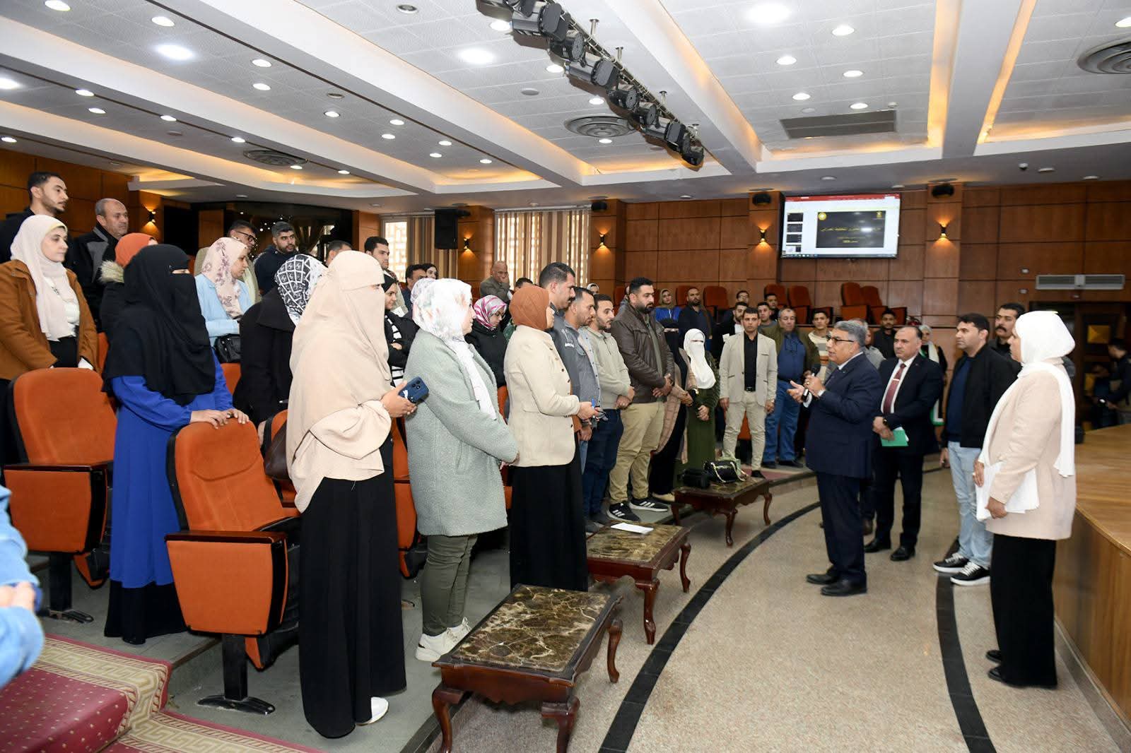 محافظ الدقهلية يحذر العاملين بالتخطيط العمرانى: لا تسامح مع إهمال مصالح الناس