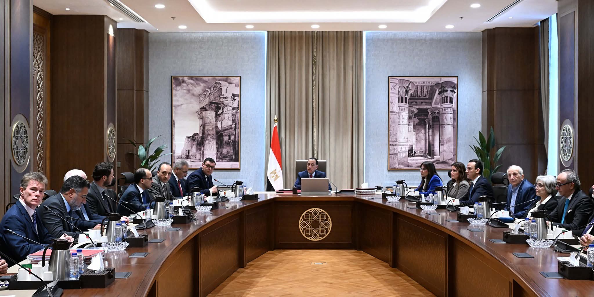 مدبولى: تطوير جميع المناطق المحيطة بأهرامات الجيزة والمتحف المصري الكبير