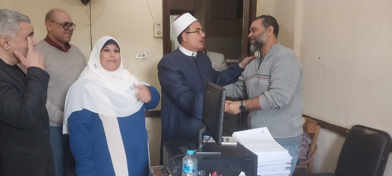 الشيخ أيمن عبود يودّع العاملين بمنطقة الجيزة الأزهرية