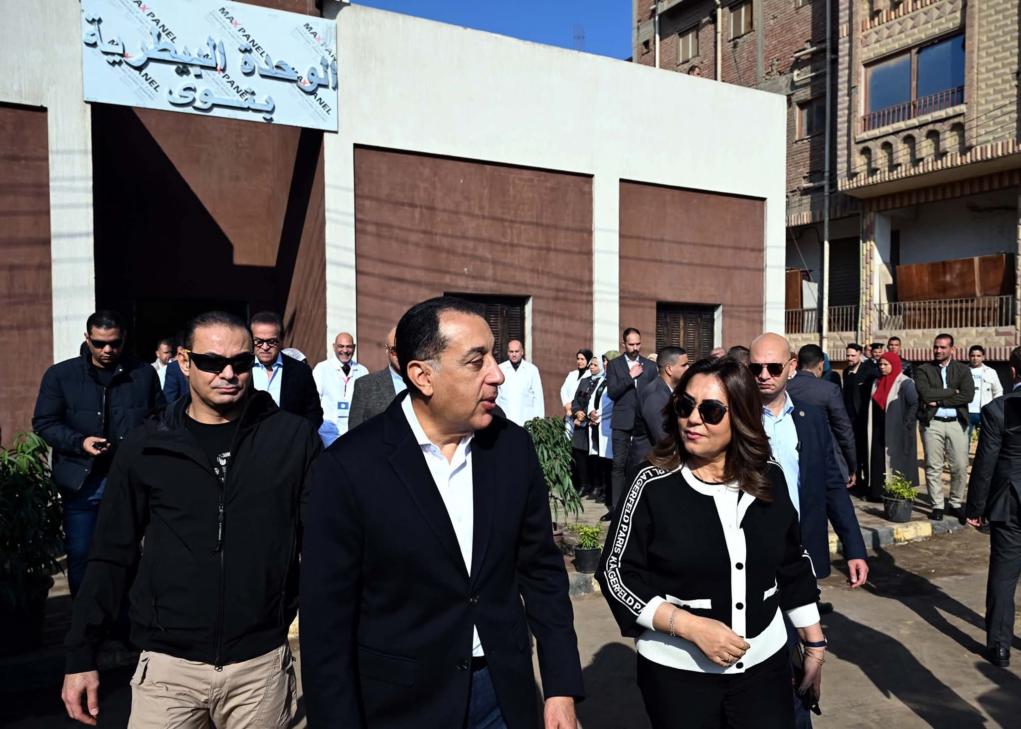 في مستهل جولته بالقليوبية.. رئيس الوزراء يتفقد الوحدة البيطرية بقرية "نوى" ضمن مشروعات "حياة كريمة"