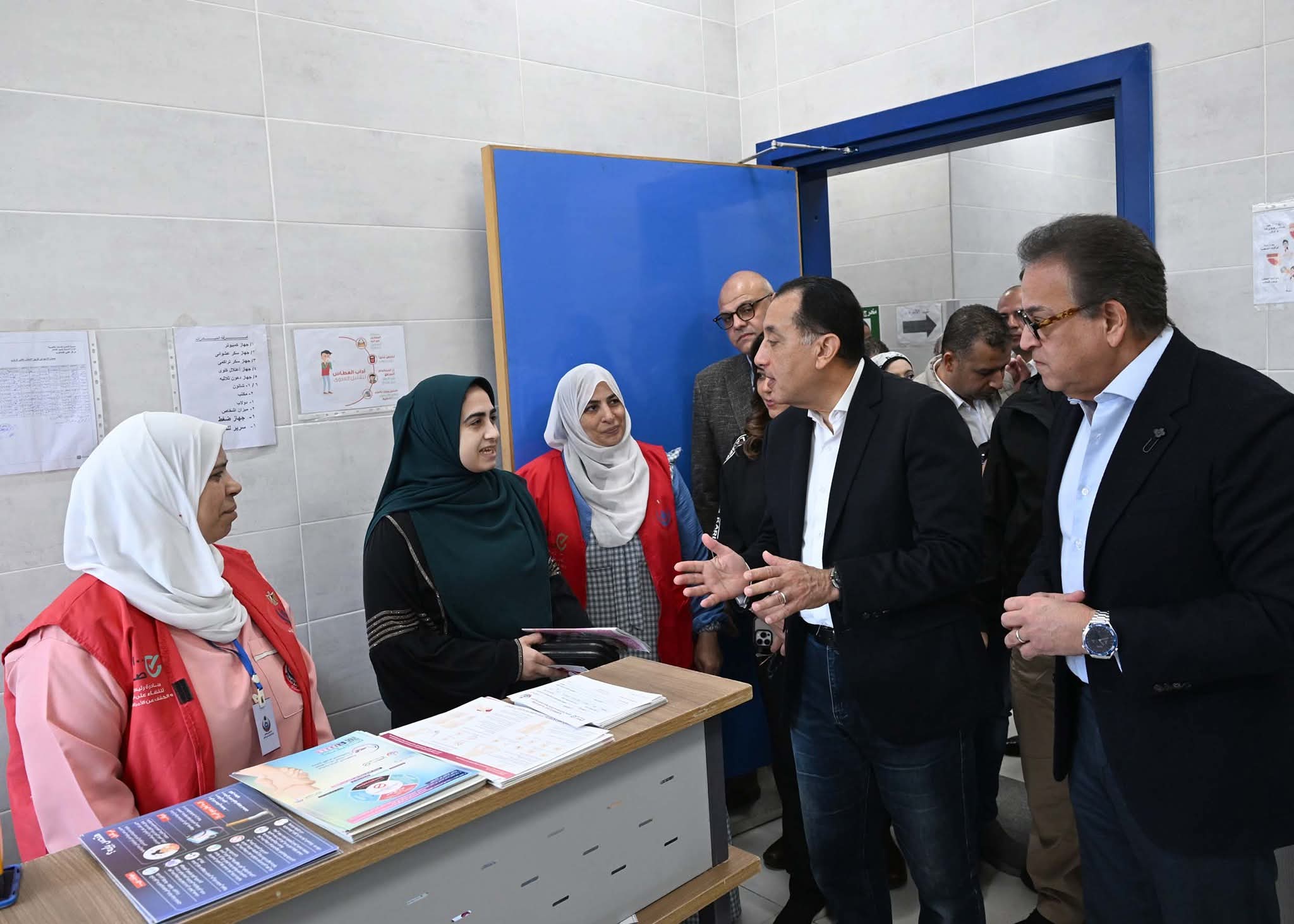رئيس الوزراء يتفقد مركز طب الأسرة بطحانوب ضمن مشروعات المبادرة الرئاسية "حياة كريمة"