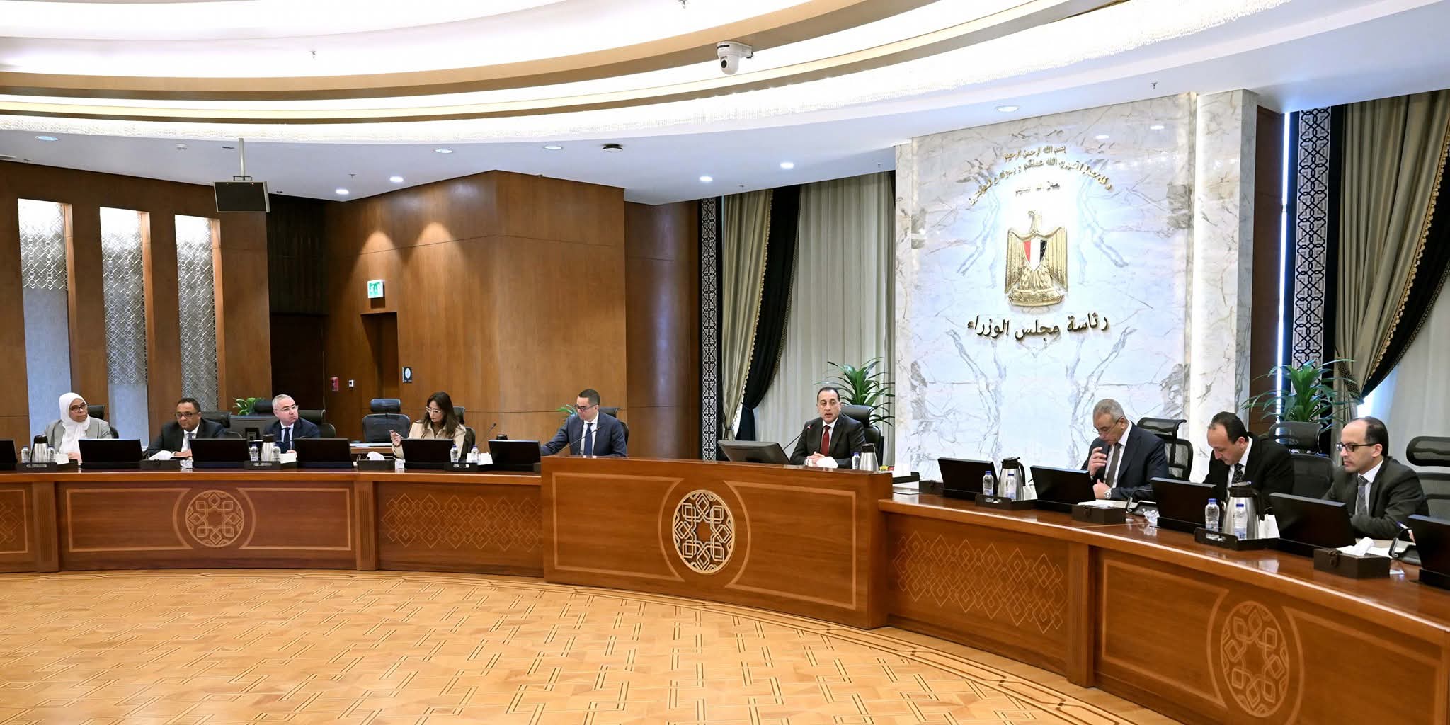 رئيس الوزراء.. لرجال الأعمال والمستثمرين: ضاعفوا استثماراتكم..المناخ جاذب.. والفرص واسعة وواعدة فاغتنموها