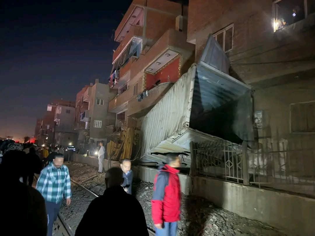 بيان محافظة القليوبية عن تطاير الحاويات من قطار البضاعة بطوخ