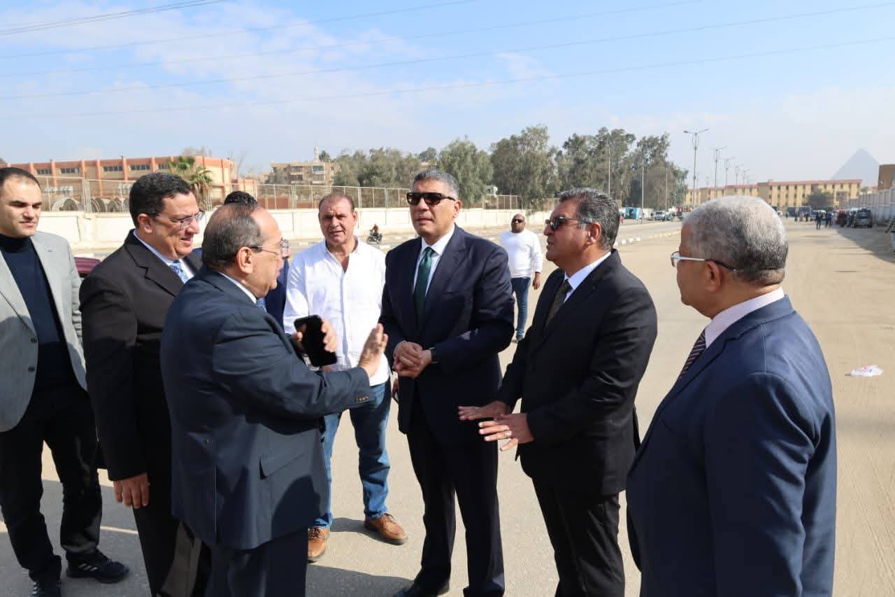 محافظ الجيزة يعاين الموقع المقترح لإقامة سوق اليوم الواحد بمنطقة التجنيد