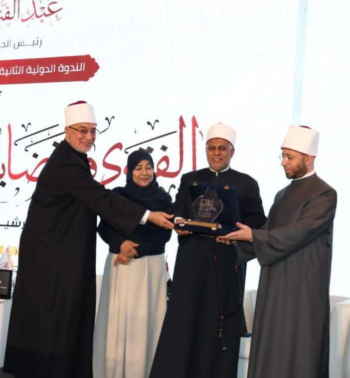 تكريم رئيس قطاع المعاهد الأزهرية لجهوده فى التعليم الدينى