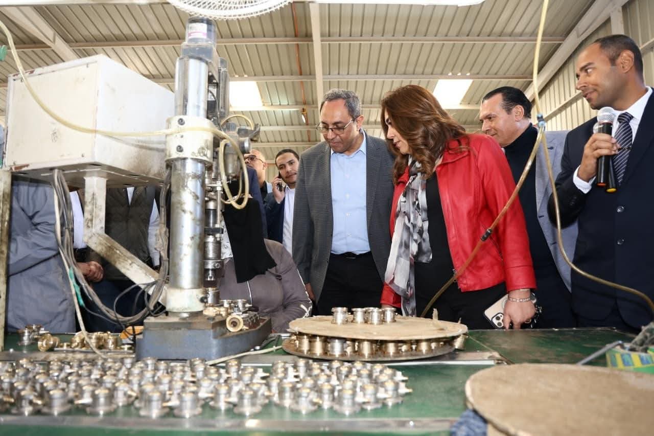 وزيرة التنمية المحلية: المنطقة الصناعية بقفط نموذجًا واعدًا للتنمية المتكاملة بالصعيد