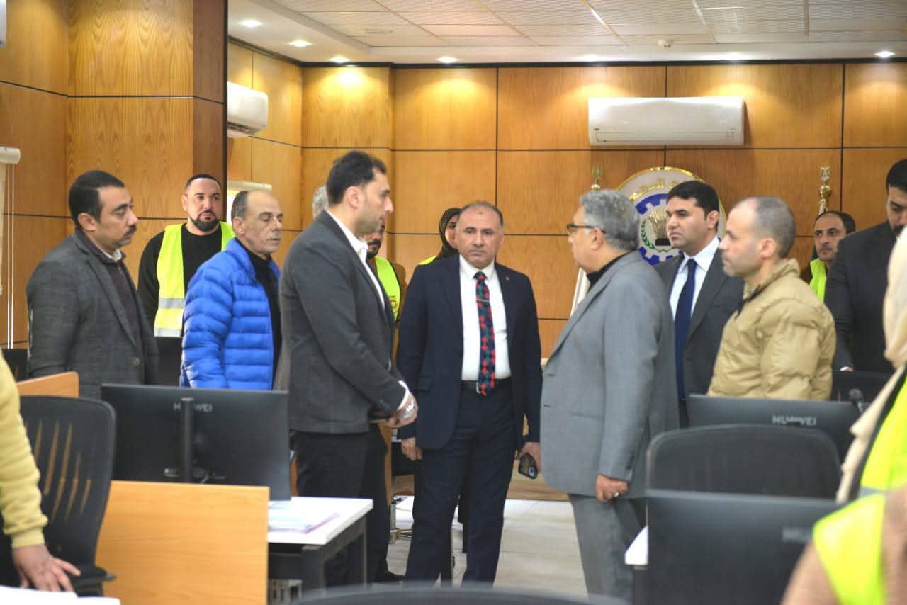 محافظ الدقهلية يتفقد مركز الشبكة الوطنية للطوارئ وعدد من إدارات الديوان العام - الخبر لايف