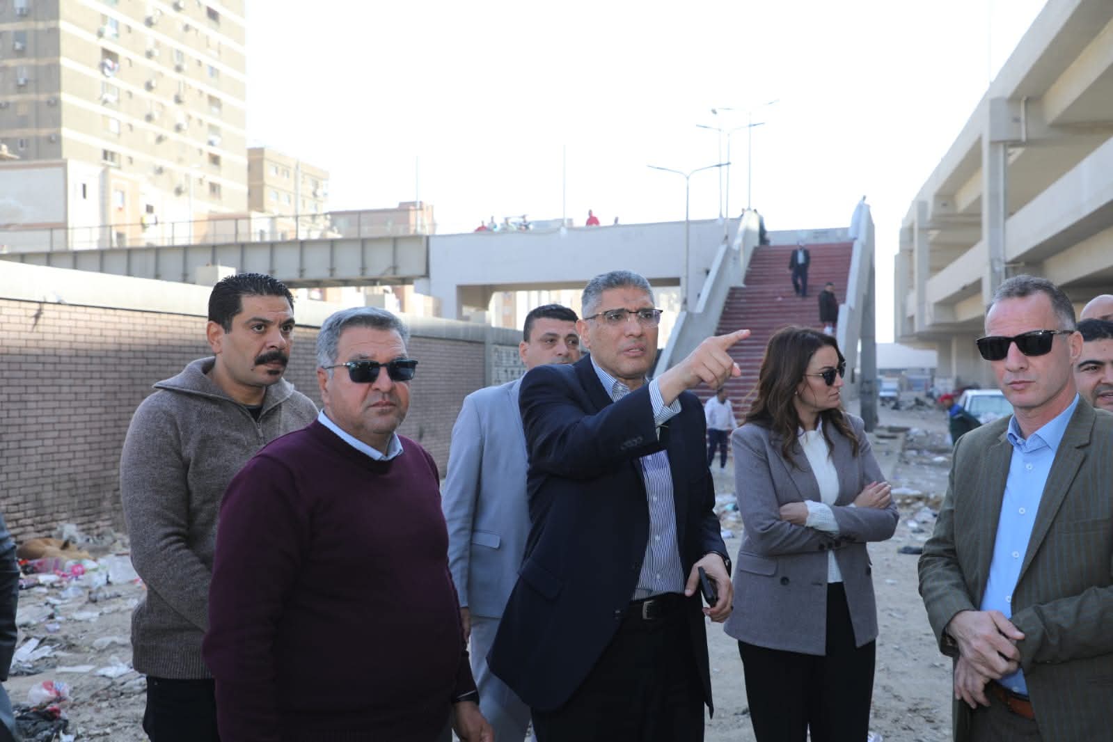 محافظ الجيزة يتفقد أعمال التطوير بالطرق والمناطق المحيطة مستشفى بولاق الدكرور
