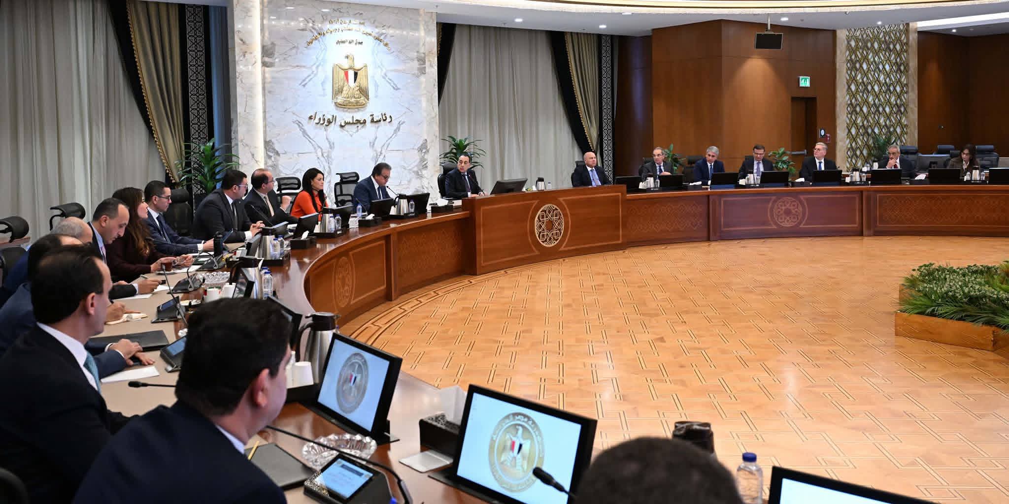 رئيس الوزراء يتابع تيسيرات الاستثمار بالقطاعات المختلفة