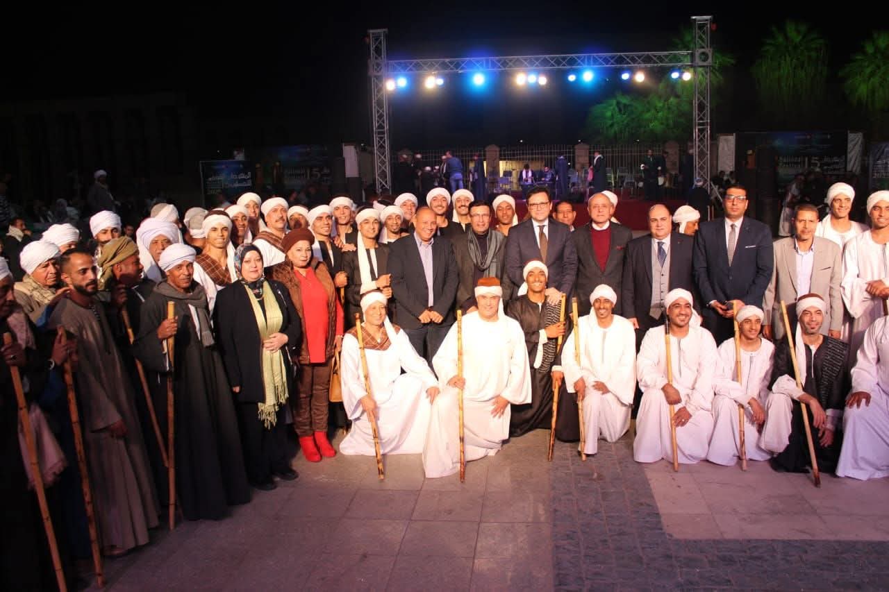 وزير الثقافة ومحافظ الأقصر يشهدان ختام فعاليات الدورة الخامسة عشرة للمهرجان القومي للتحطيب ويُكرِّمان رموزه