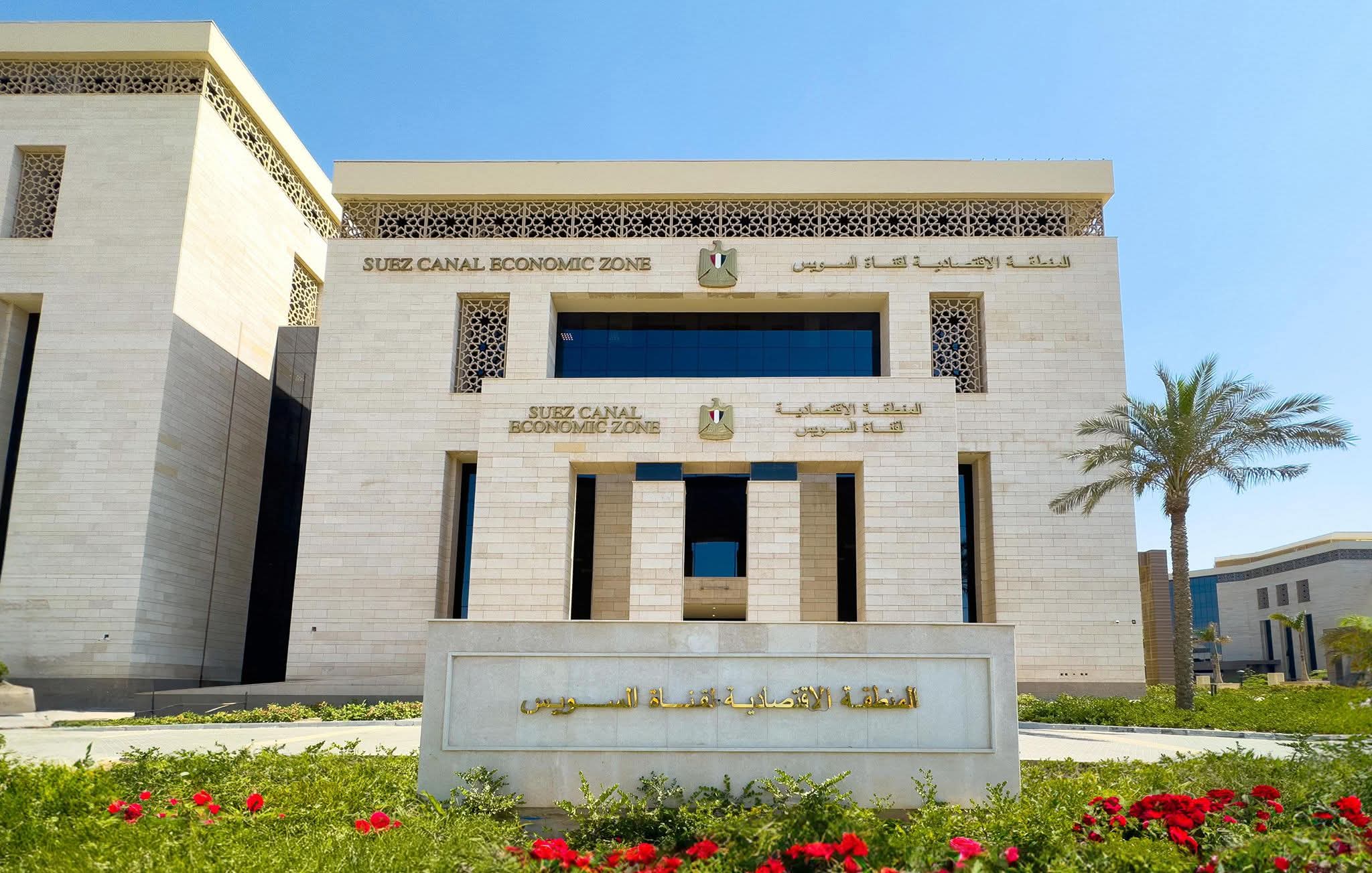 رسو سفينة تحمل معدات عسكرية وأسلحة بميناء بورسعيد.. كذب