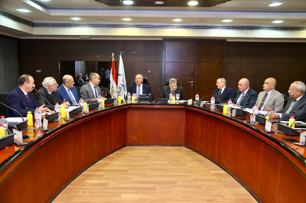 وزير النقل يترأس إجتماع الجمعية العامة العادية وغير العادية لشركة موانئ مصر البحرية