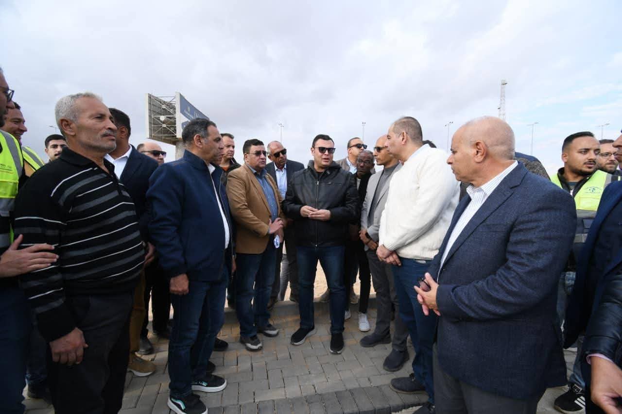 وزير الإسكان يتفقد أعمال مرافق "بيت الوطن" بالنرجس وتطوير محور التسعين الشمالي بالقاهرة الجديدة