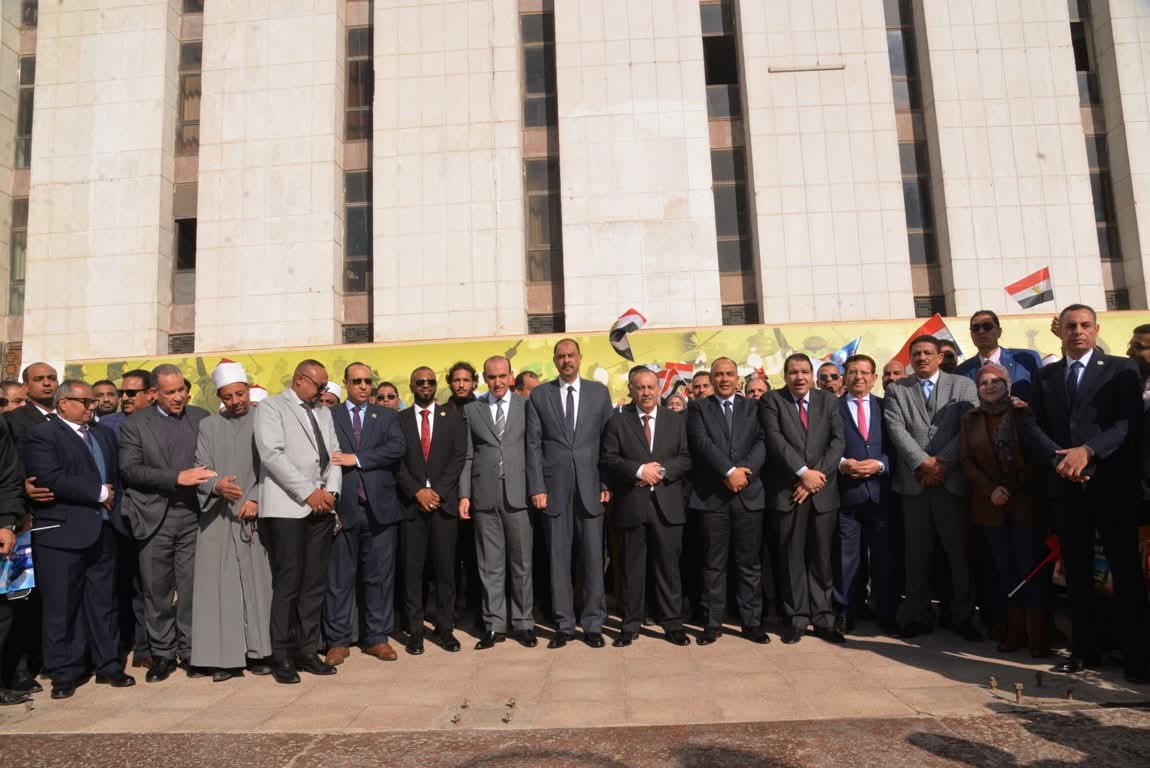 محافظ أسيوط يعلن ختام ملتقى الوعى الوطنى لشباب الصعيد