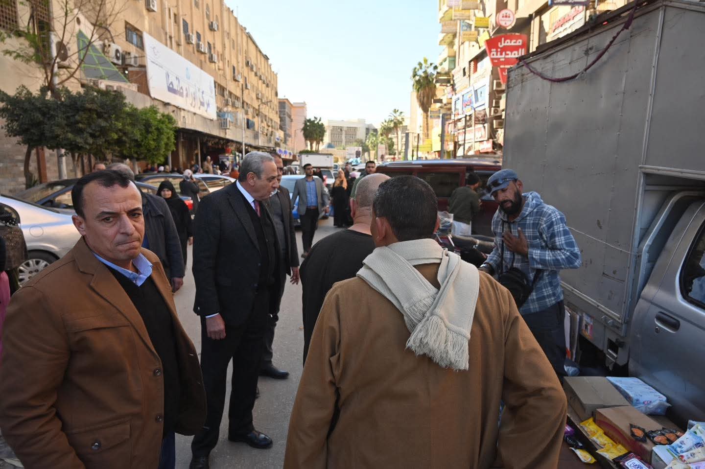 محافظ الغربية يجوب شوارع طنطا ويتابع الإستعدادات لإستقبال العام الجديد