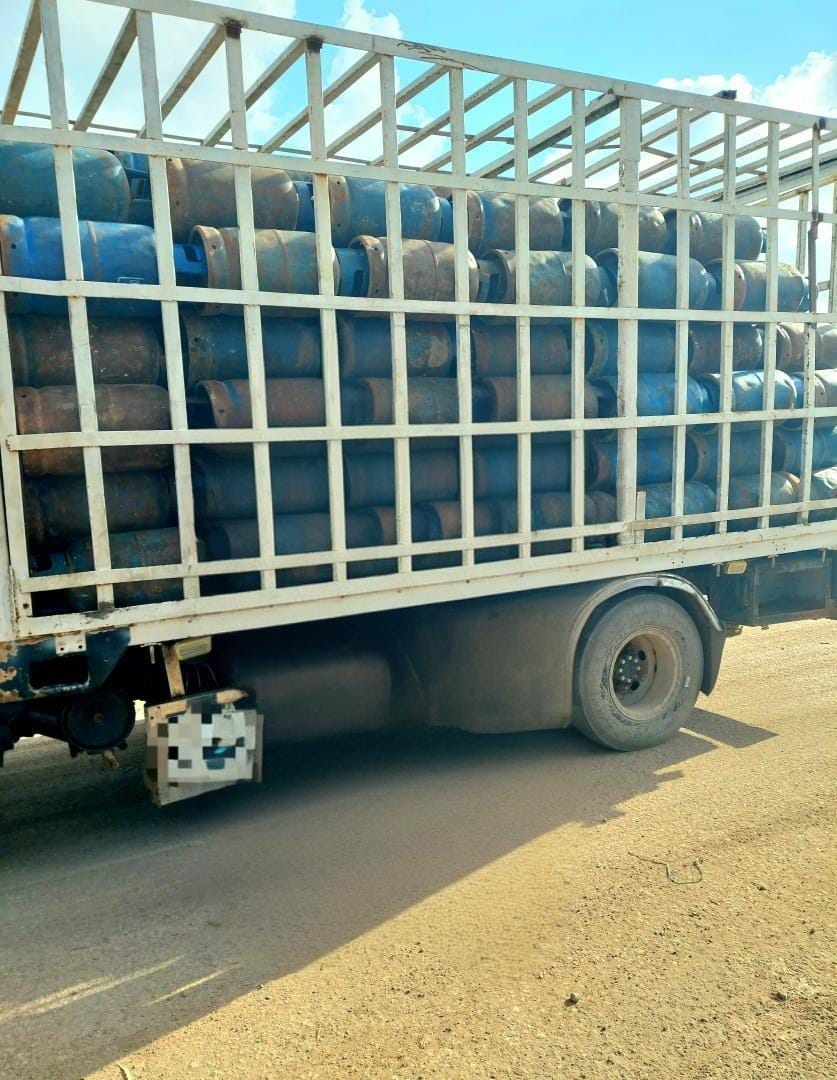 ضبط صاحب مستودع غاز لتجميعه 55 ألف أسطوانة غاز لبيعها بالسوق السوداء بالبحيرة 