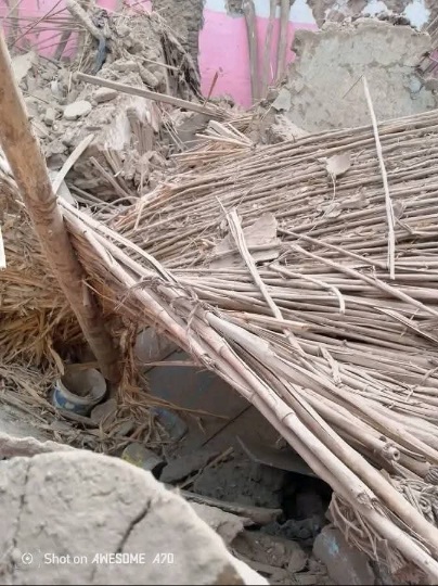 مصرع أم وطفليها وإصابة اثنين في انهيار منزل بقرية الدير جنوب الأقصر