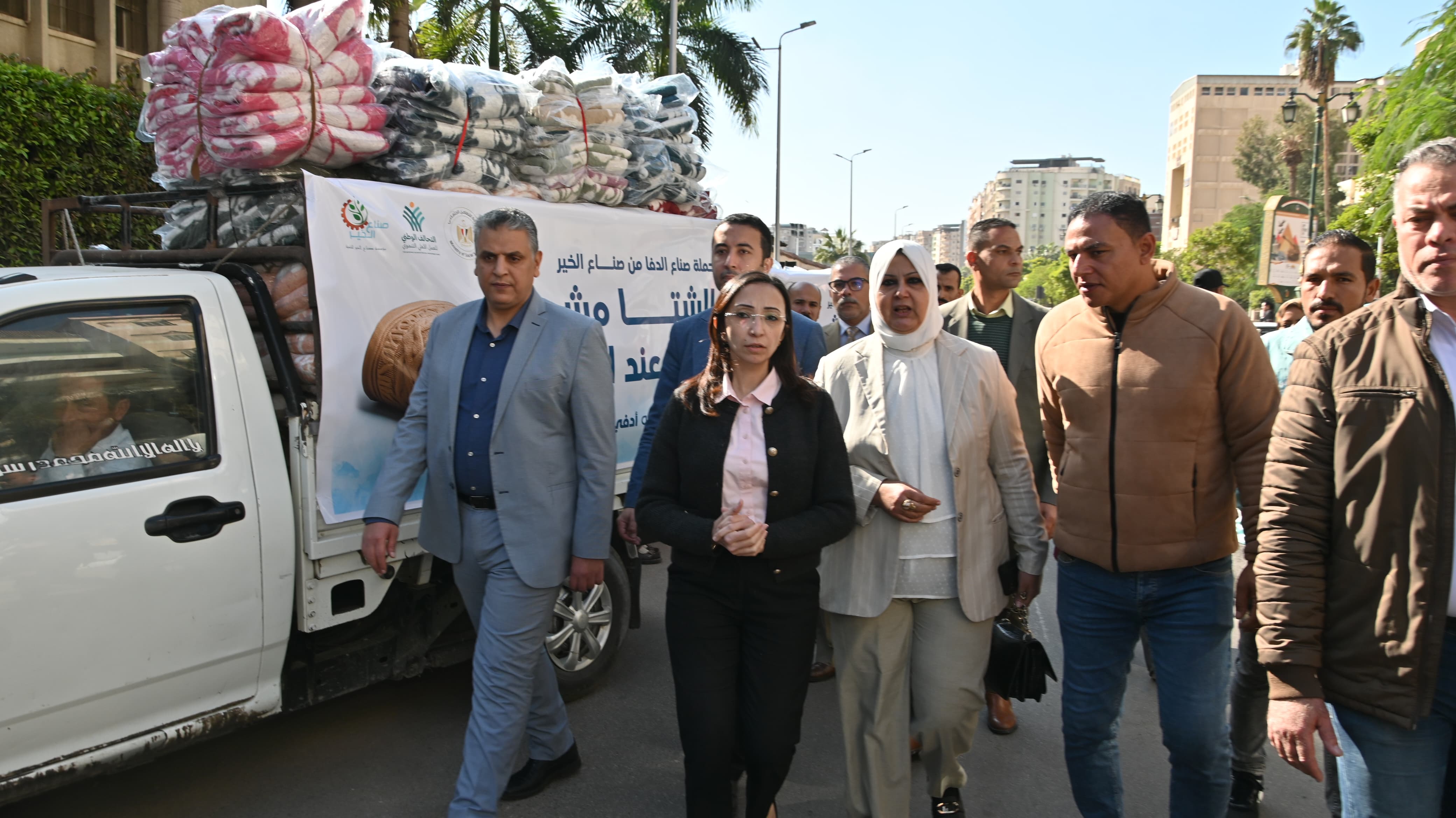 محافظ البحيرة تشهد اصطفاف قافلة «صناع الخير» تمهيدًا لتوزيعها على الأسر الأولى بالرعاية