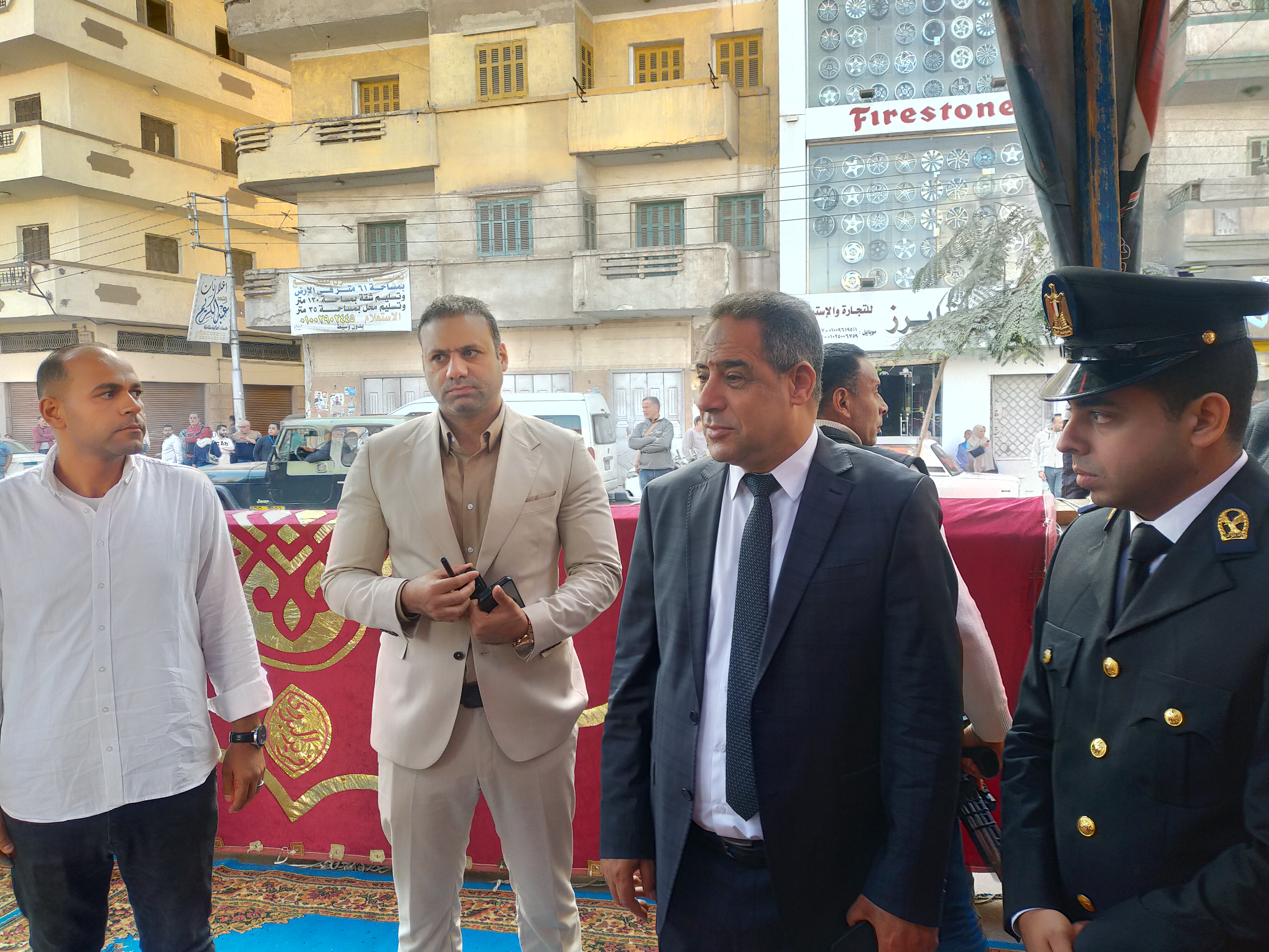 مدير أمن البحيرة يتفقد محيط اللجان ويؤكد على مواجهة الرشاوى الإنتخابية والقبض على 15 من أنصار المرشحين 