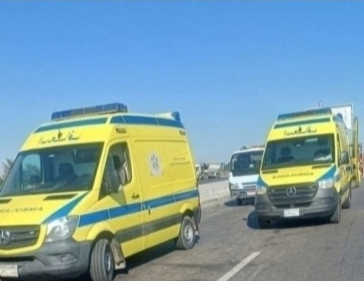 مصرع سائق وإصابة 4 عمال بحادث انقلاب سيارة عمالة زراعية بطريق  العلمين الدولى بالبحيرة 