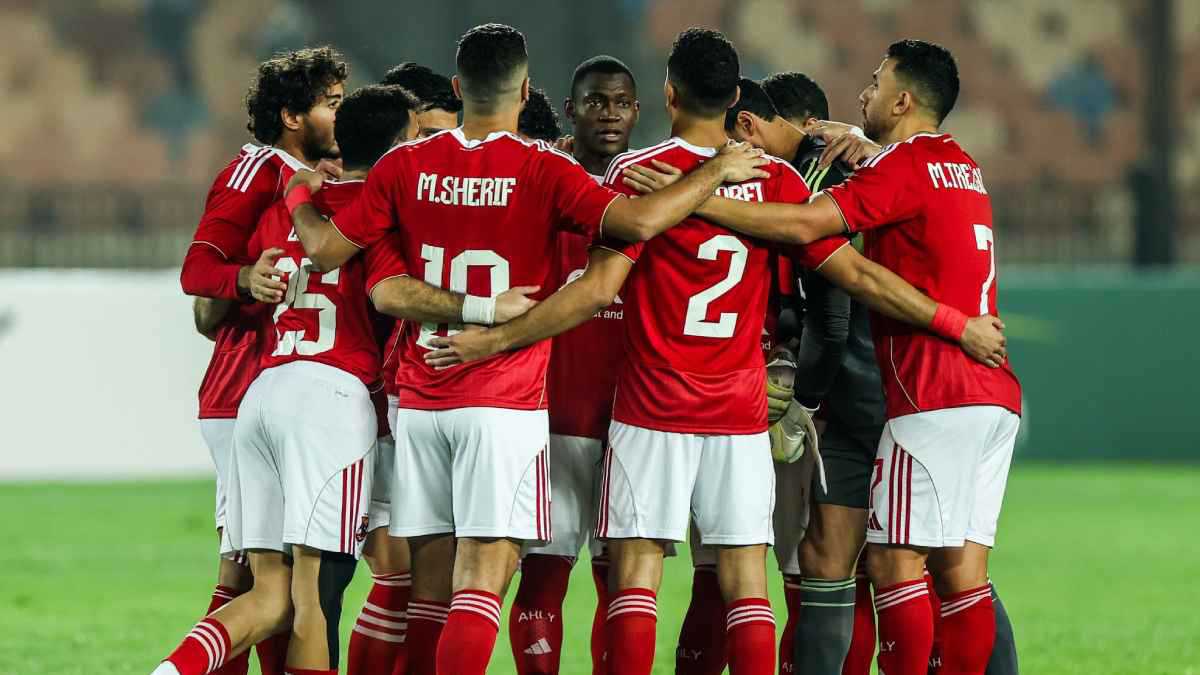 صفقة الموسم تقترب من التتش.. الأهلي يجدد الاهتمام بـ "هداف الدوري القطري" 